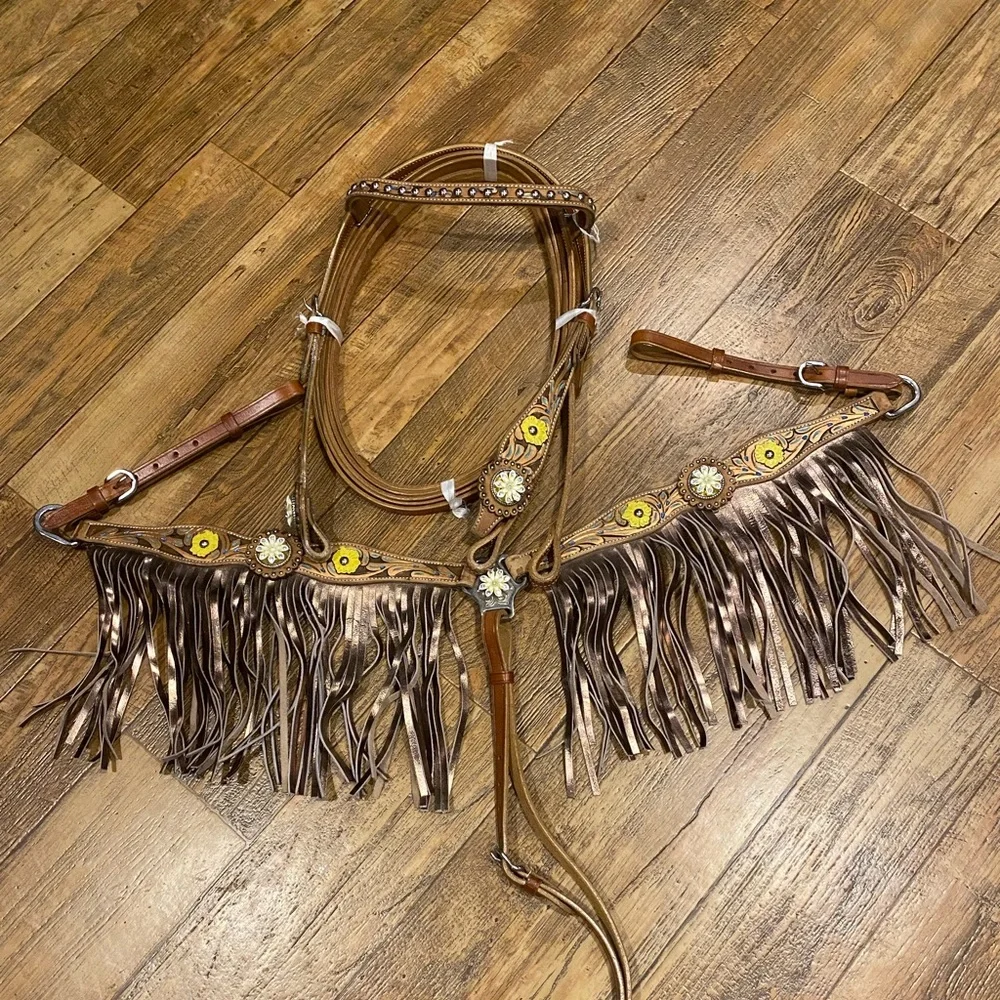 Complete Horse set Headstall breast collar reins and headstall - Picture 1 of 3